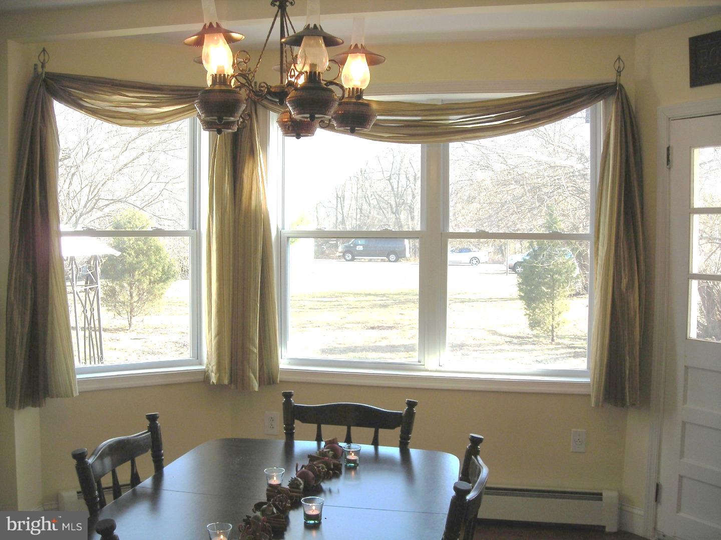 32 South Cedar Brook Road Sicklerville, NJ 08081 - Photo 6 of 22 Dining Room
