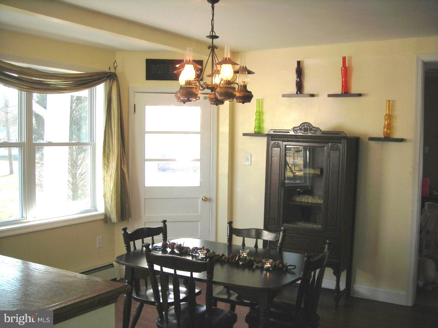 32 South Cedar Brook Road Sicklerville, NJ 08081 - Photo 7 of 22 Dining Room