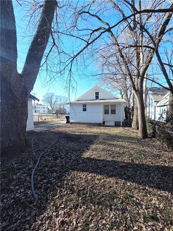 421 South Main Street Independence, MO 64050 - Photo 8 of 35