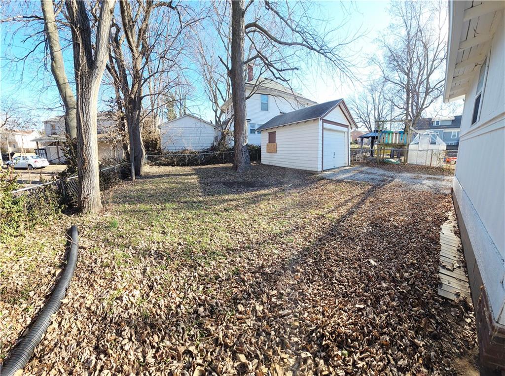 421 South Main Street Independence, MO 64050 - Photo 10 of 35