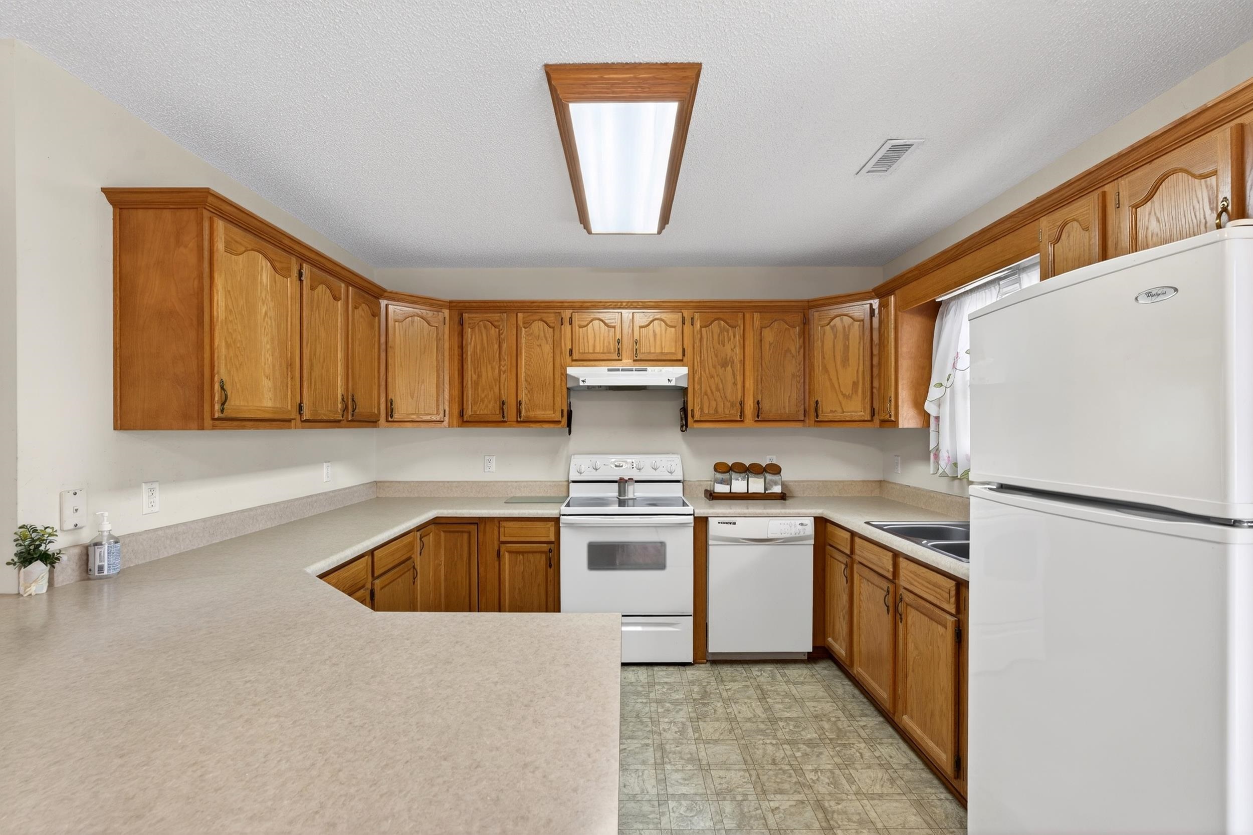 105 Falcon Lane Chesnee, SC 29323 - Photo 10 of 35