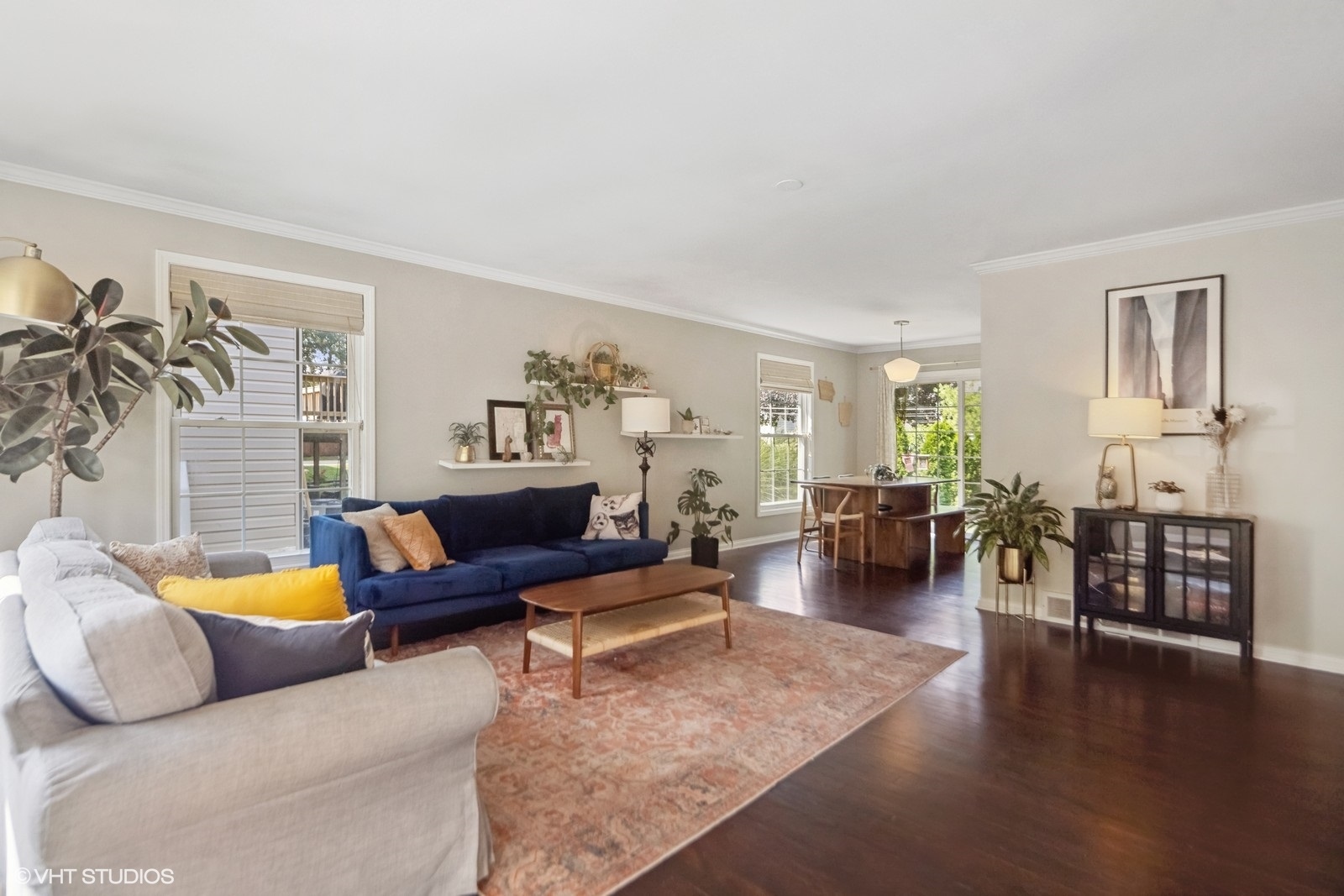 120 North Lambert Road Glen Ellyn, IL 60137 - Photo 4 of 30 a living room with furniture and wooden floor