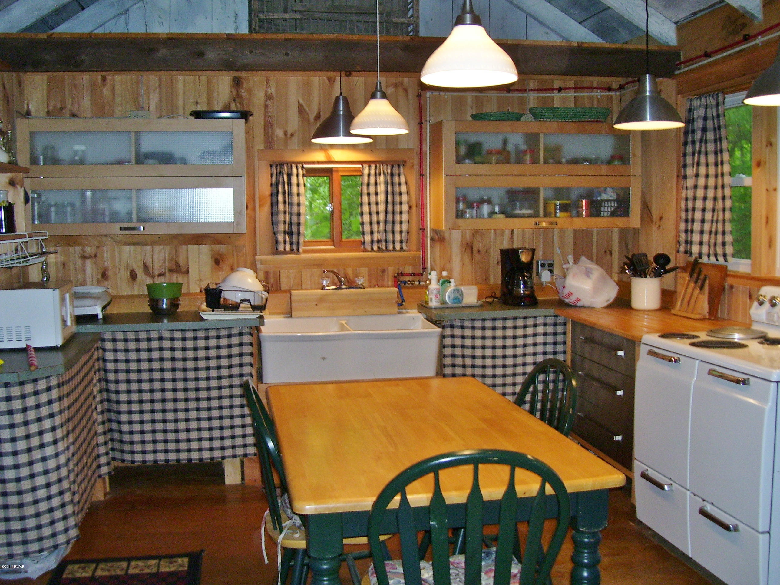 119 Pecks Pond Road Dingmans Ferry, PA 18328 - Photo 7 of 22