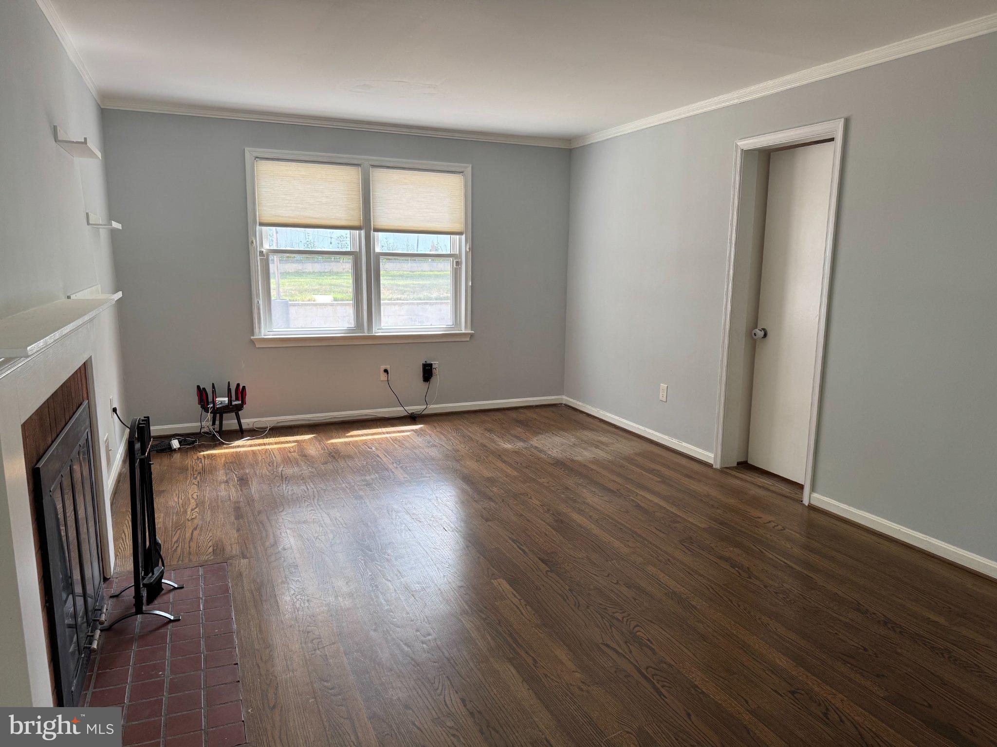 6603 Huntsman Boulevard Springfield, VA 22152 - Photo 5 of 64 Bright and airy living space awaits.