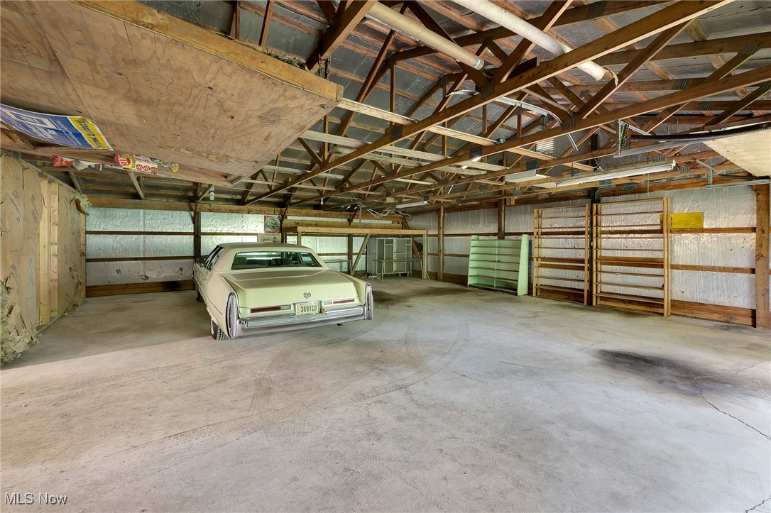 10158 Navarre Road Southwest Navarre, OH 44662 - Photo 4 of 14 View of garage