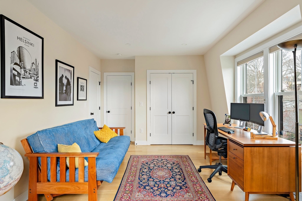 12 Putnam Street, Unit B Somerville, MA 02143 - Photo 19 of 27