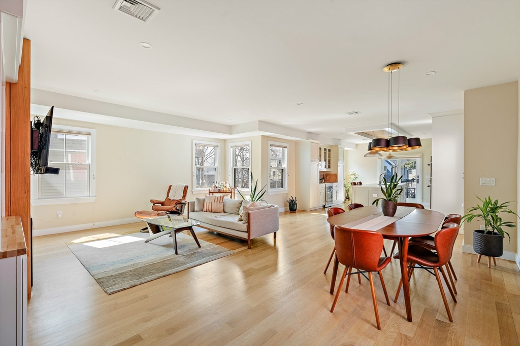 12 Putnam Street, Unit B Somerville, MA 02143 - Photo 2 of 27
