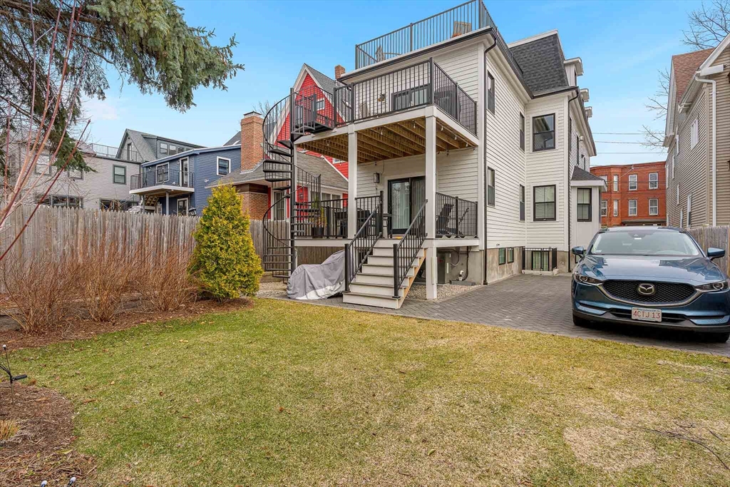 12 Putnam Street, Unit B Somerville, MA 02143 - Photo 27 of 27
