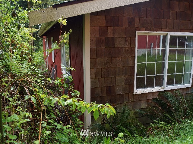 12912 Wallace Road Southeast Olalla, WA 98359 - Photo 16 of 25 Gallery Image 16