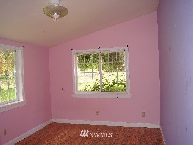 12912 Wallace Road Southeast Olalla, WA 98359 - Photo 4 of 25 Gallery Image 4