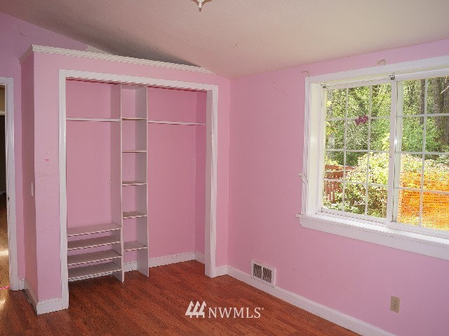 12912 Wallace Road Southeast Olalla, WA 98359 - Photo 5 of 25 Gallery Image 5
