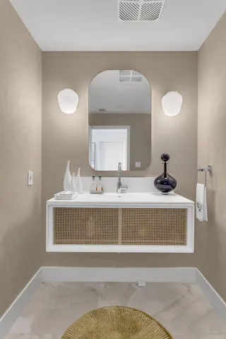 a close view of sink