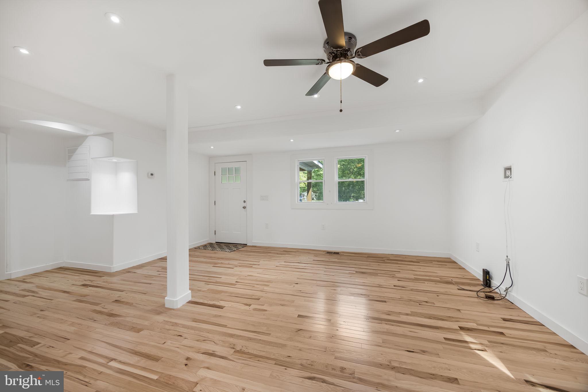 7310 Macedonia Road Woodford, VA 22580 - Photo 5 of 19 Open concept Living room