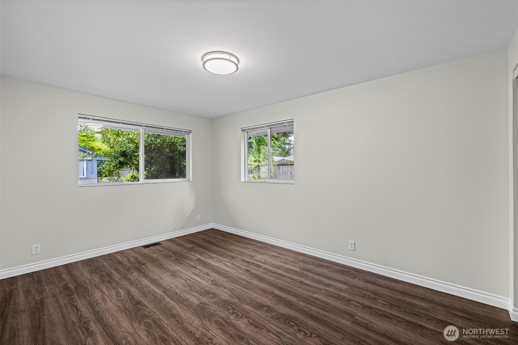2157 North 122nd Street Seattle, WA 98133 - Photo 22 of 31