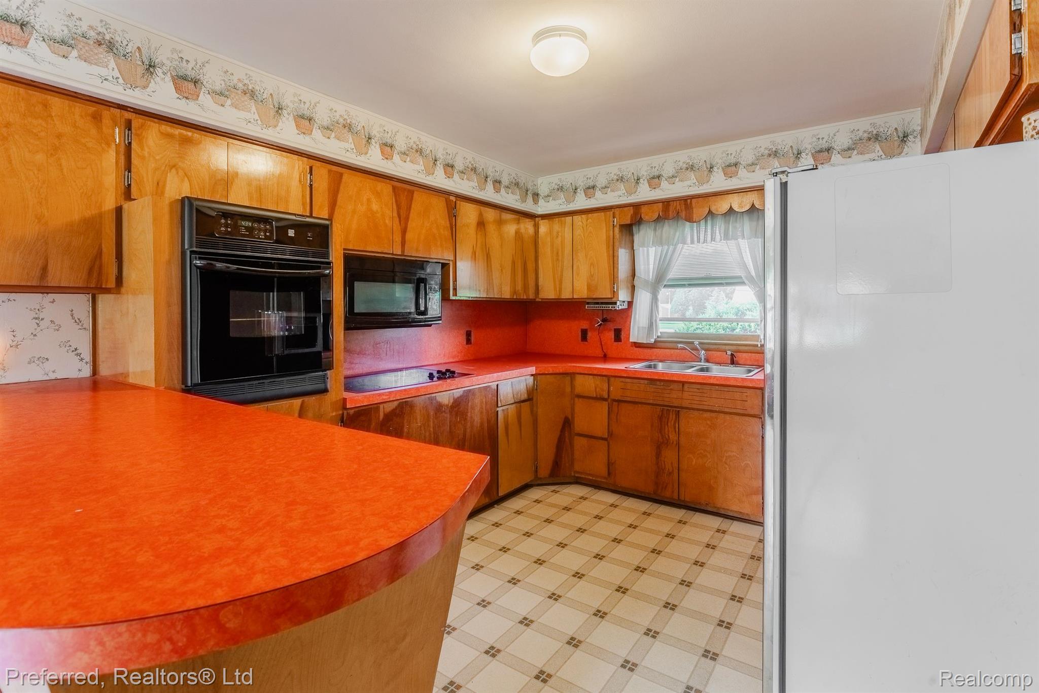 33721 Willow Road New Boston, MI 48164 - Photo 16 of 41 Gallery Image 16