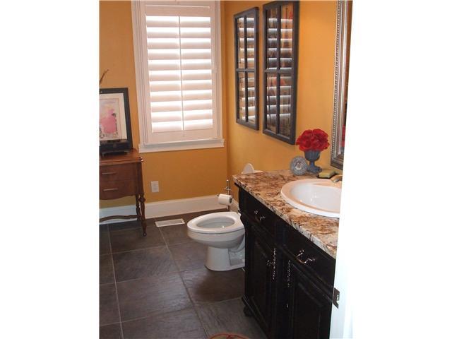2183 Finchley Road Carmel, IN 46032 - Photo 11 of 24 Gallery Image 11