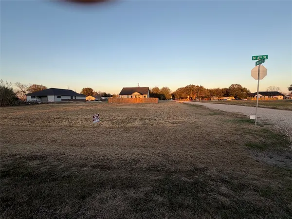 $115,000 | 6-th 6-th Street, Beasley, TX 77417