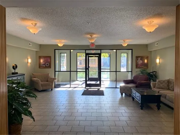 $1,800 | 619 Southeast 8th Street, Minneapolis, MN 55414