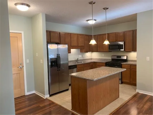 $1,800 | 619 Southeast 8th Street, Minneapolis, MN 55414