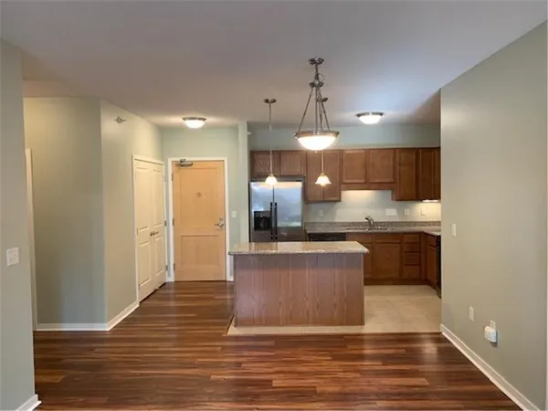 $1,800 | 619 Southeast 8th Street, Minneapolis, MN 55414