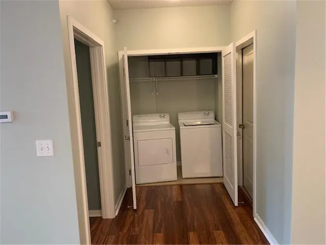 $1,800 | 619 Southeast 8th Street, Minneapolis, MN 55414