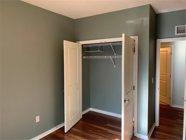 $1,800 | 619 Southeast 8th Street, Minneapolis, MN 55414