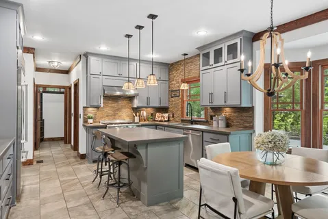 $1,250,000 | 901 Creekwood Court, Brentwood, TN 37027