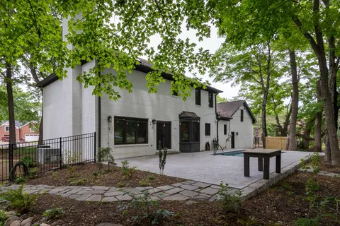 $1,250,000 | 901 Creekwood Court, Brentwood, TN 37027