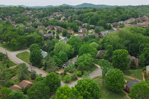 $1,250,000 | 901 Creekwood Court, Brentwood, TN 37027
