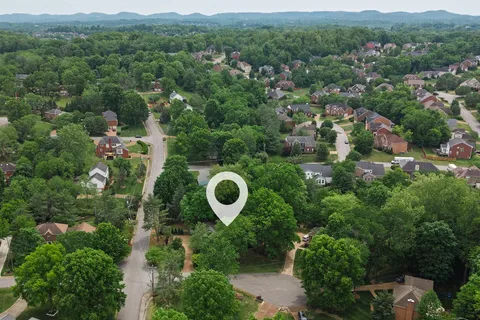 $1,250,000 | 901 Creekwood Court, Brentwood, TN 37027