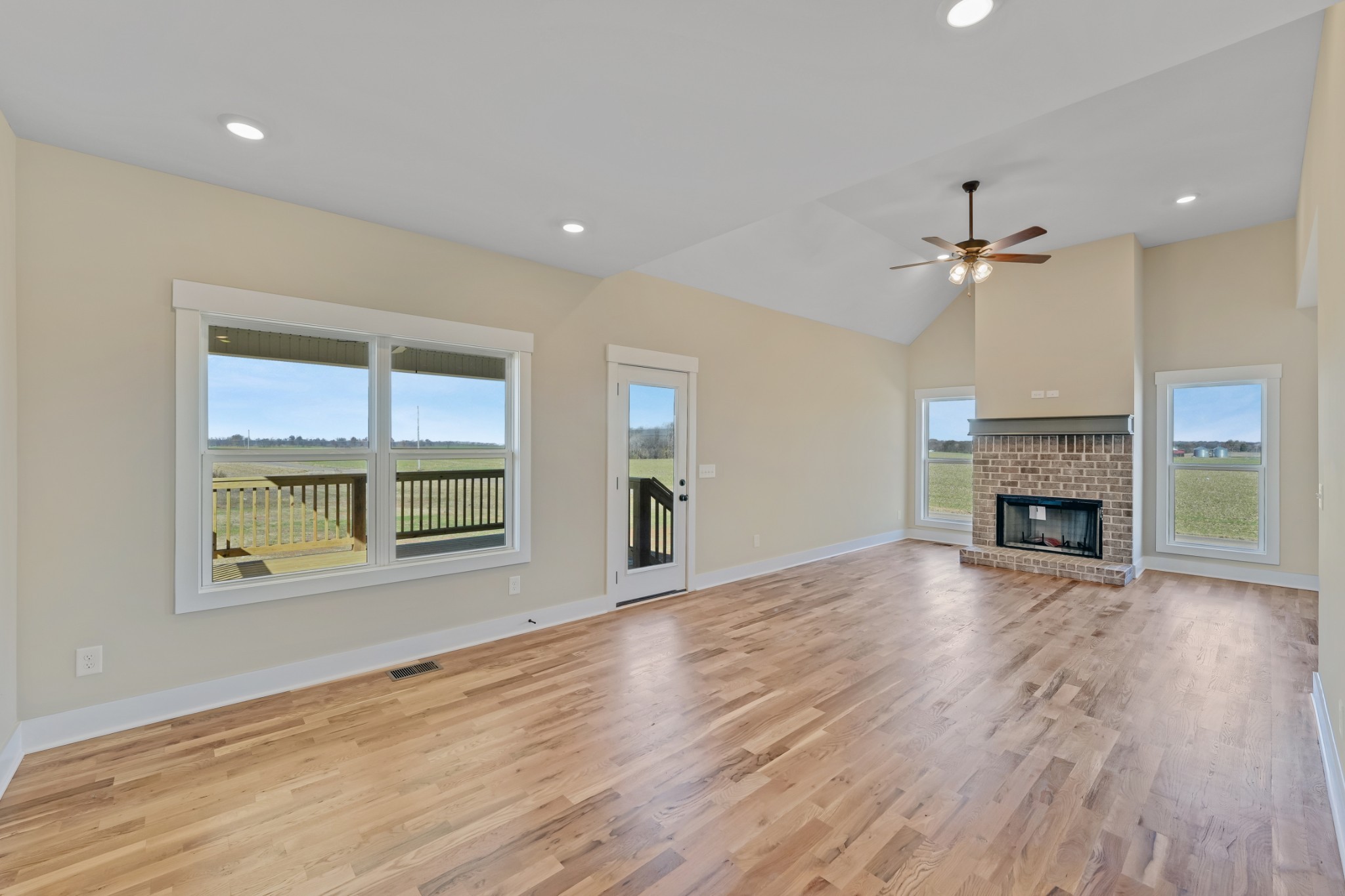 5395 Roy Holman Road Springfield, TN 37172 - Photo 8 of 23 Gallery Image 8