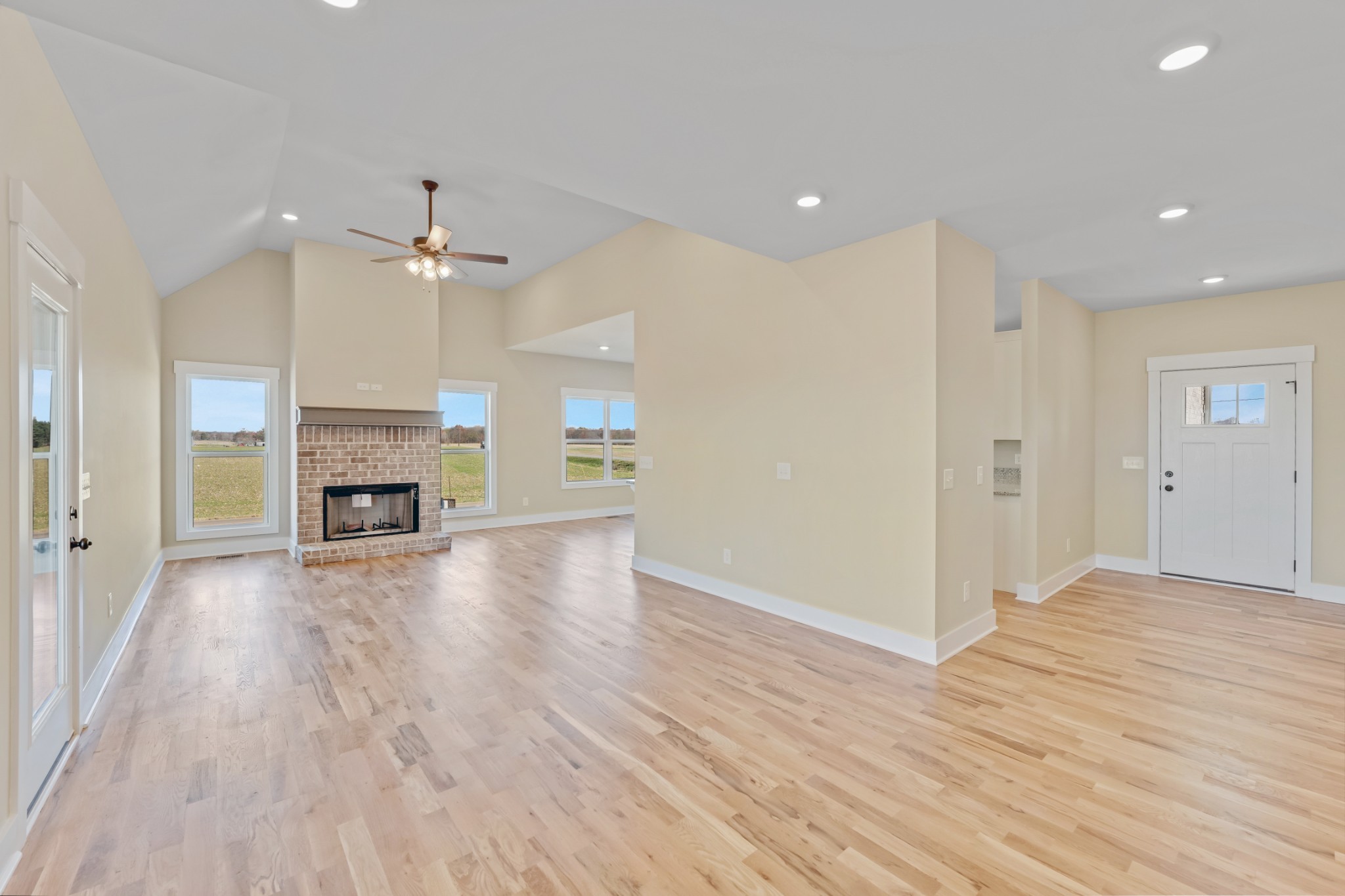 5395 Roy Holman Road Springfield, TN 37172 - Photo 9 of 23 Gallery Image 9