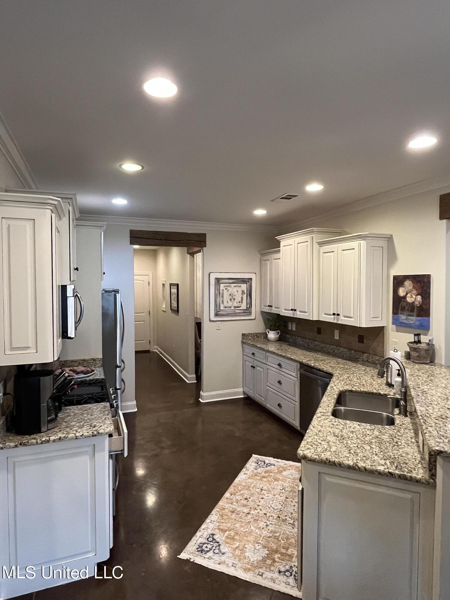 854 Shadow View Drive Hernando, MS 38632 - Photo 8 of 25 IMG_4301