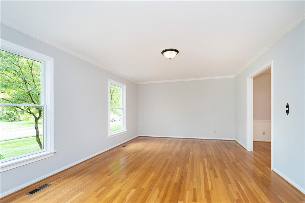 8719 Lancaster Road Indianapolis, IN 46260 - Photo 12 of 41 Gallery Image 12