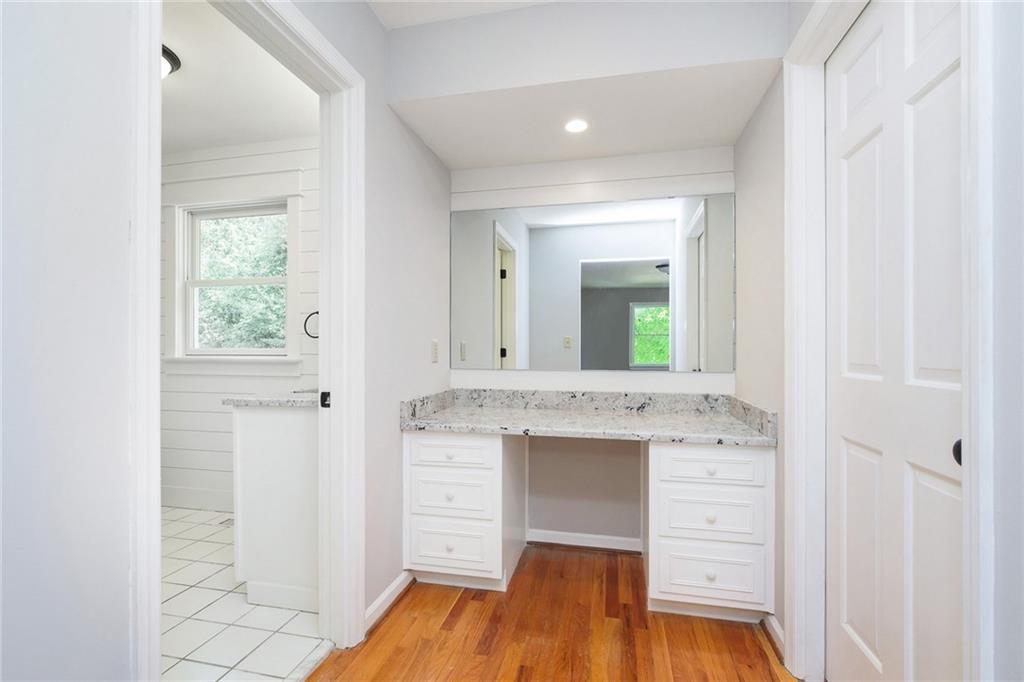 8719 Lancaster Road Indianapolis, IN 46260 - Photo 17 of 41 Gallery Image 17