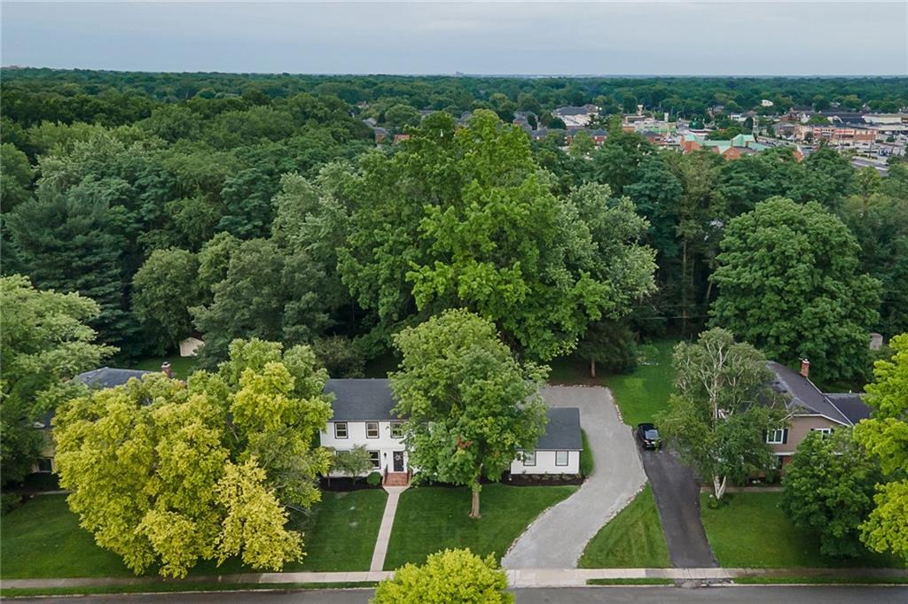 8719 Lancaster Road Indianapolis, IN 46260 - Photo 3 of 41 Gallery Image 3