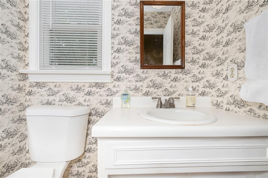 8719 Lancaster Road Indianapolis, IN 46260 - Photo 27 of 41 Gallery Image 27