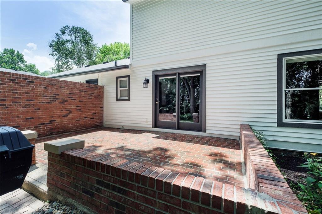 8719 Lancaster Road Indianapolis, IN 46260 - Photo 38 of 41 Gallery Image 38