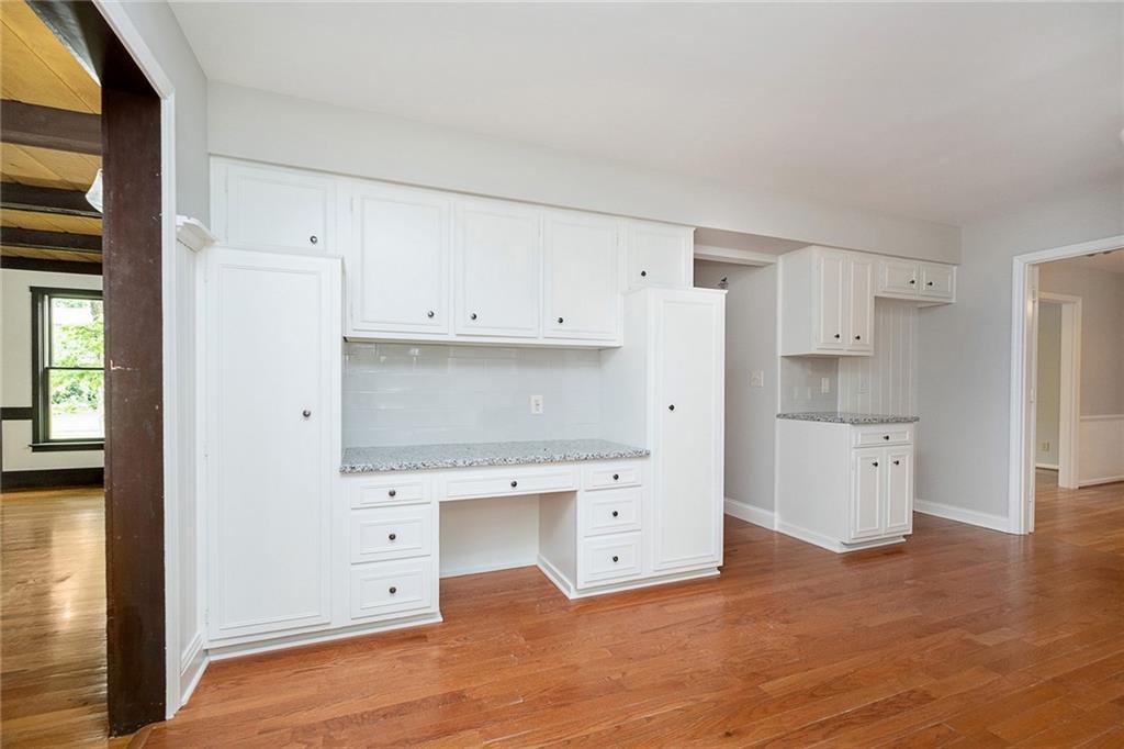 8719 Lancaster Road Indianapolis, IN 46260 - Photo 7 of 41 Gallery Image 7