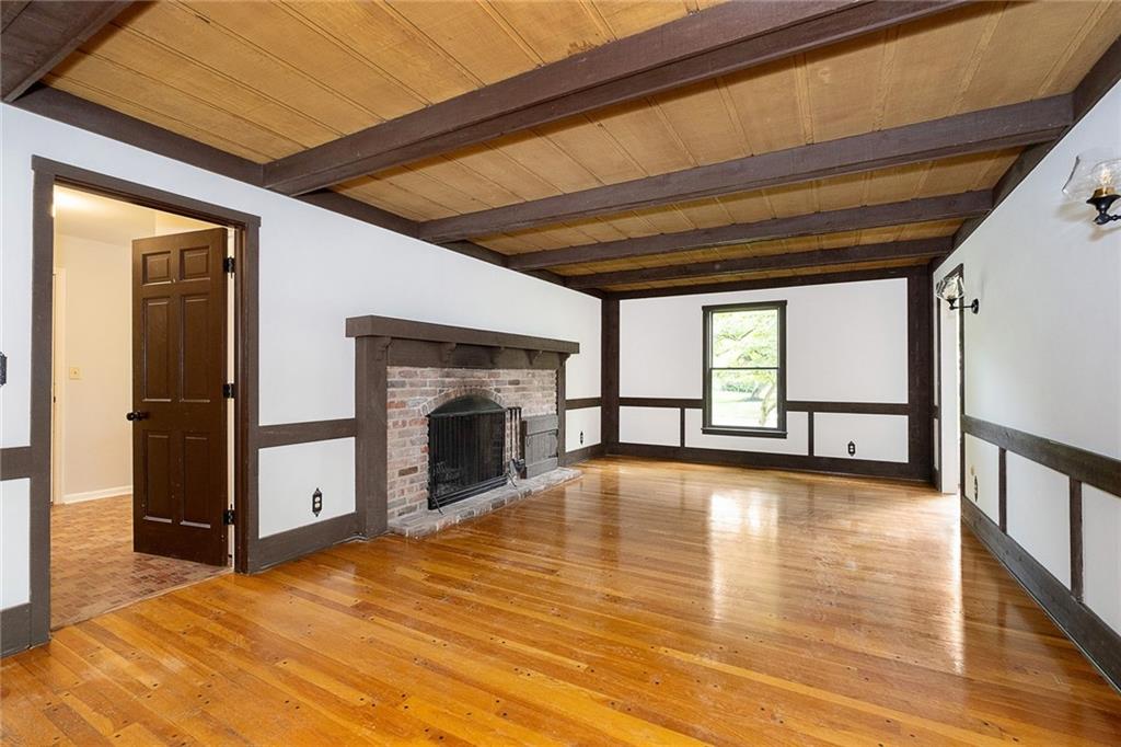 8719 Lancaster Road Indianapolis, IN 46260 - Photo 8 of 41 Gallery Image 8