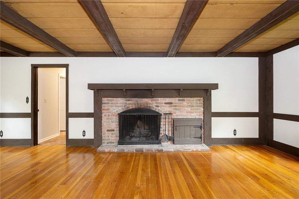 8719 Lancaster Road Indianapolis, IN 46260 - Photo 9 of 41 Gallery Image 9