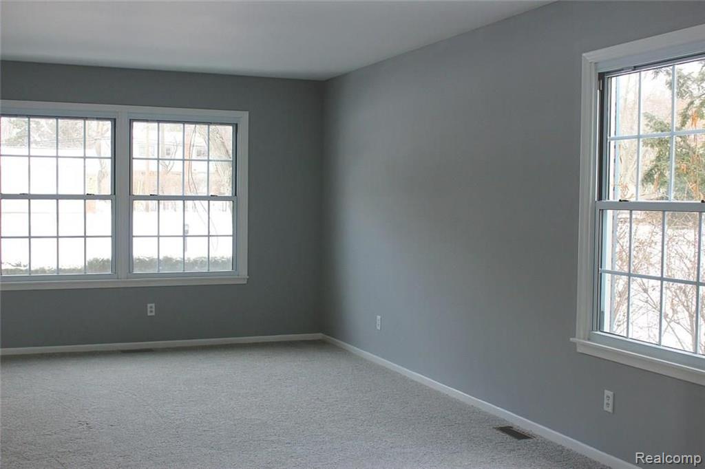 30164 Fox Grove Road Farmington Hills, MI 48334 - Photo 19 of 21