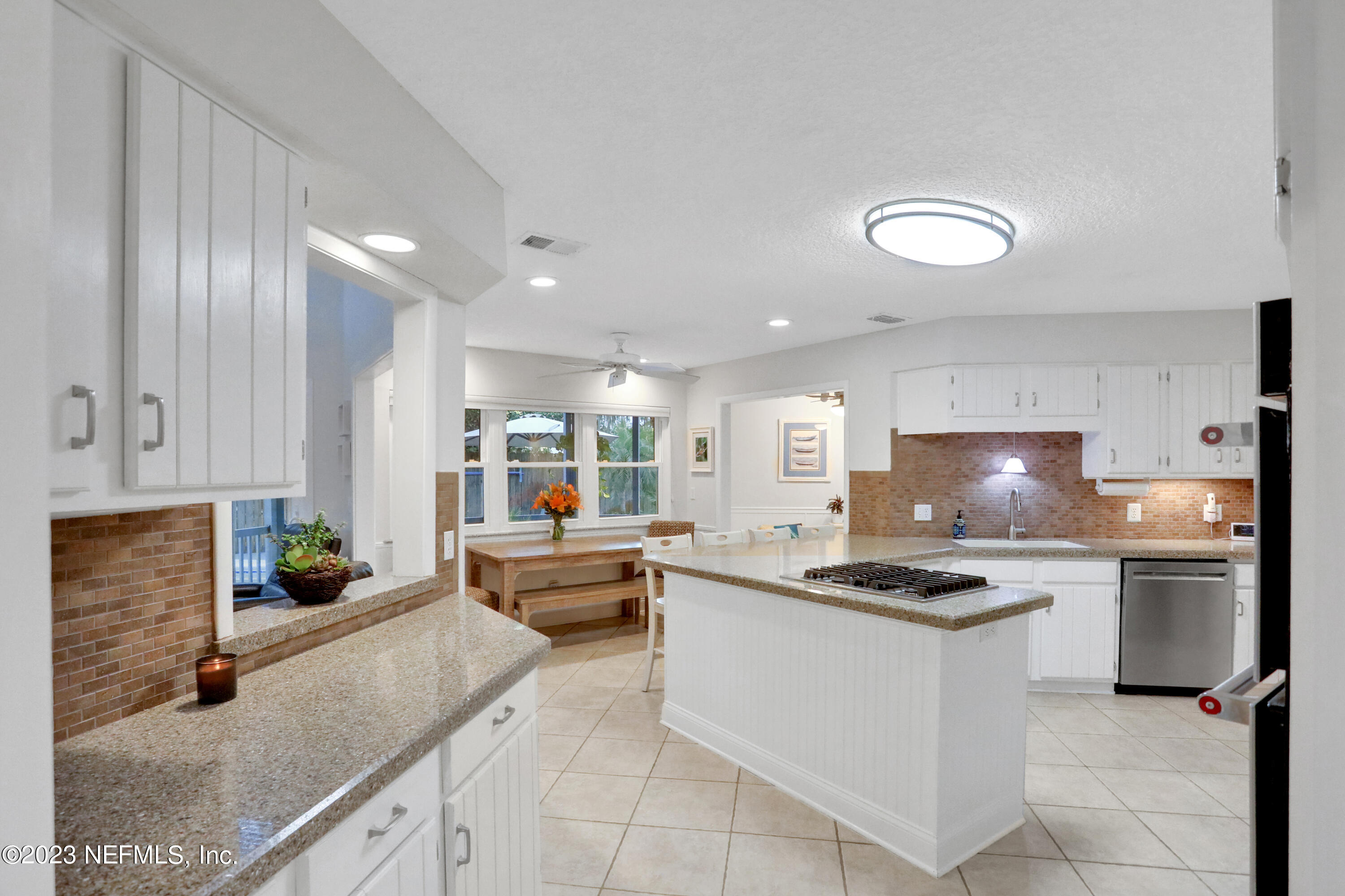 1354 Pinewood Road Jacksonville Beach, FL 32250 - Photo 14 of 77 7O0A4938
