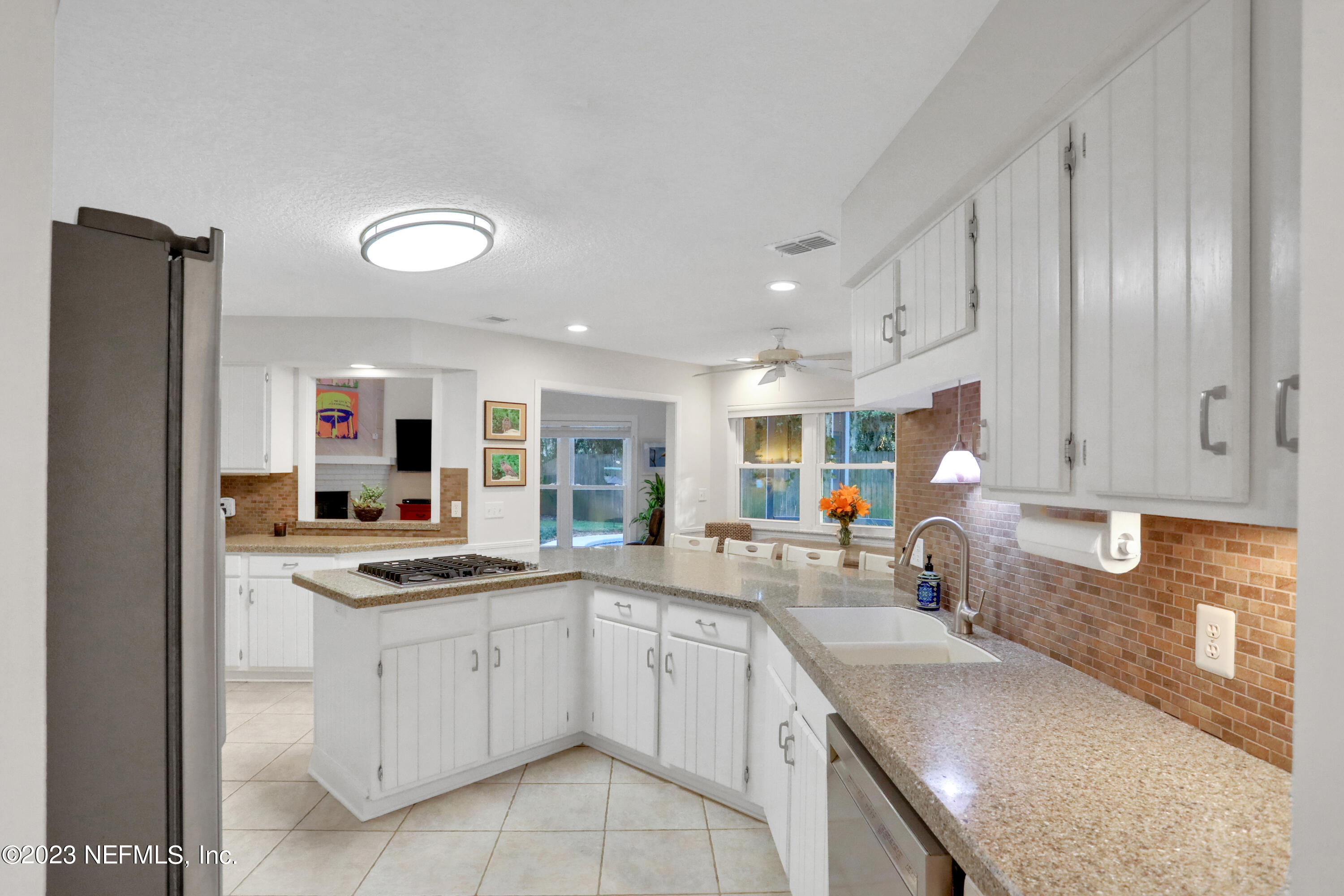1354 Pinewood Road Jacksonville Beach, FL 32250 - Photo 17 of 77 7O0A4934
