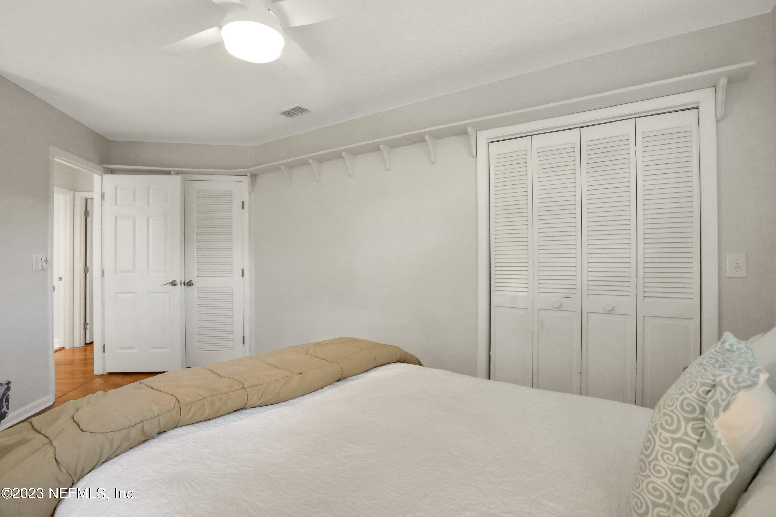 1354 Pinewood Road Jacksonville Beach, FL 32250 - Photo 36 of 77 7O0A4830