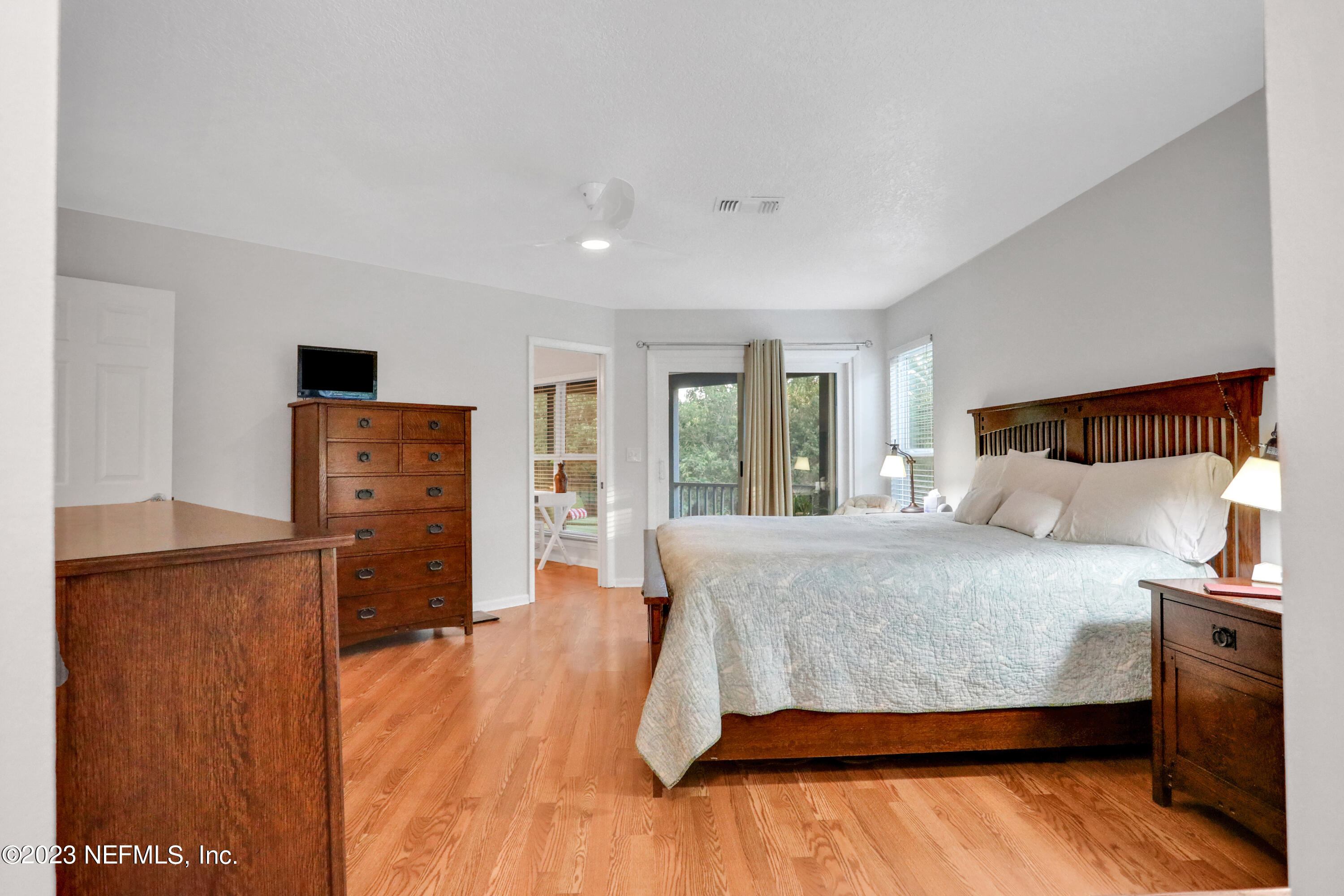 1354 Pinewood Road Jacksonville Beach, FL 32250 - Photo 38 of 77 7O0A4838
