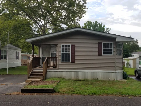$239,000 | 15 Village Road, Morganville, NJ 07751