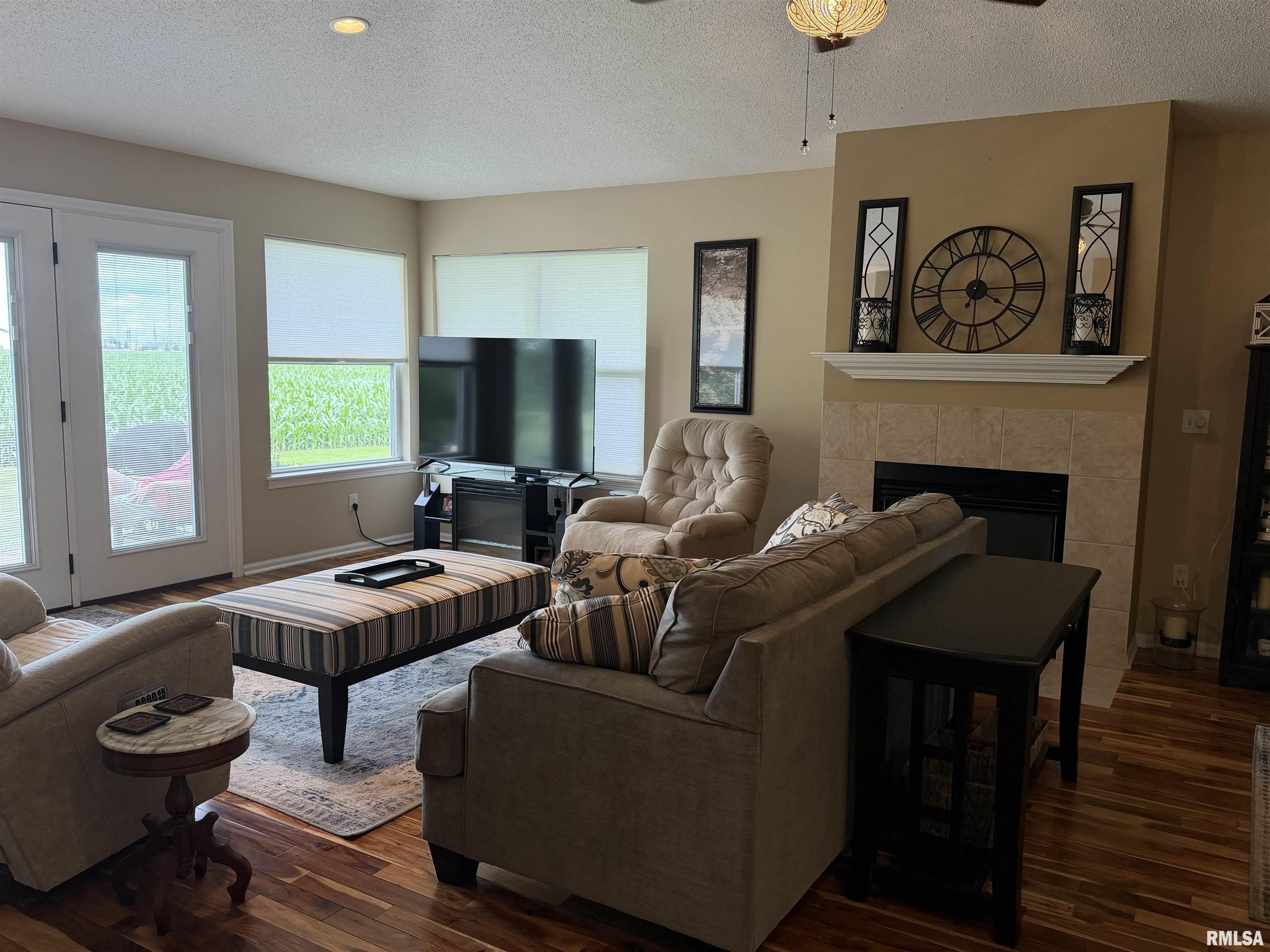 1064 Willow Road Macomb, IL 61455 - Photo 13 of 35