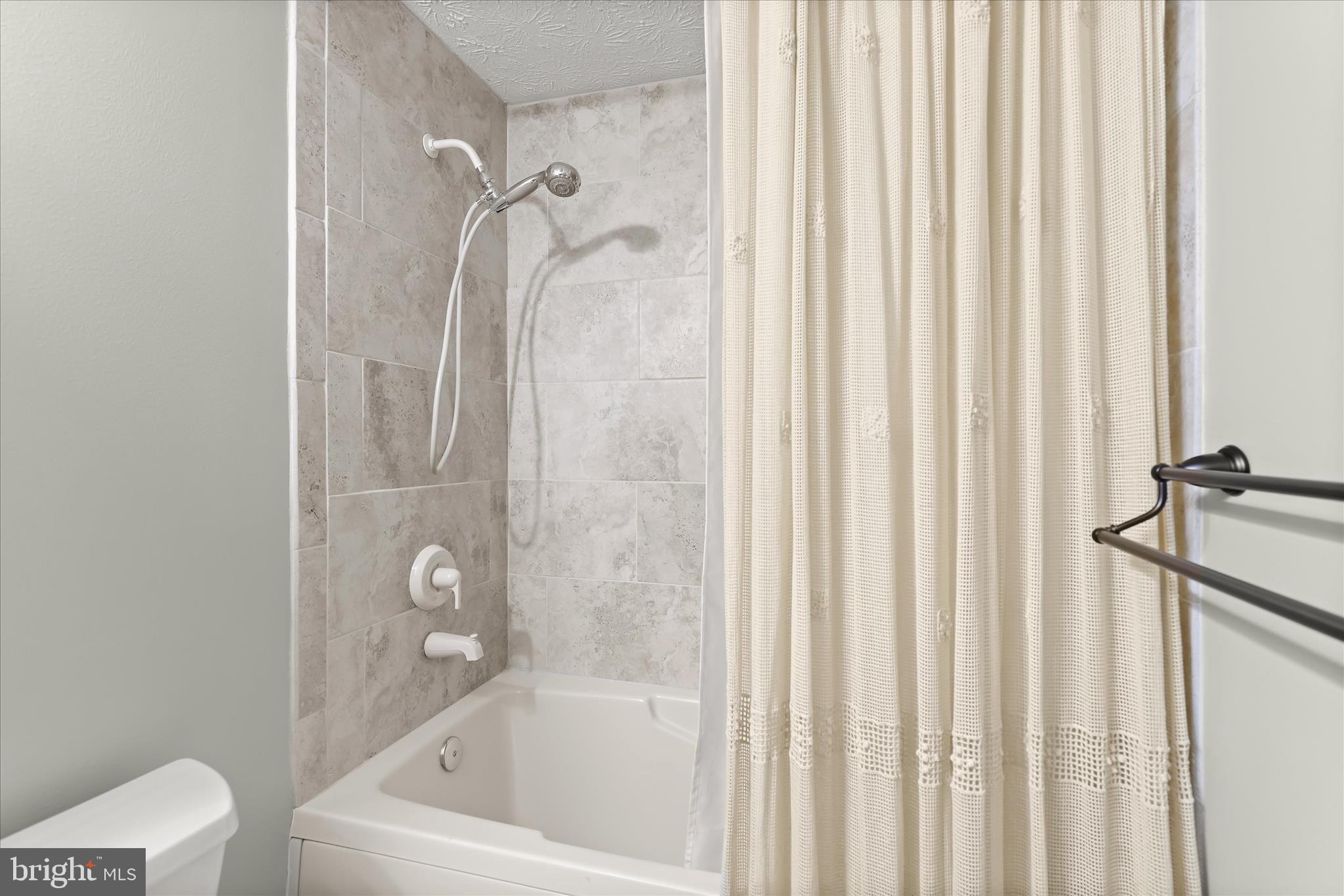 3346 Kump Station Road Taneytown, MD 21787 - Photo 29 of 73 Hall Bath