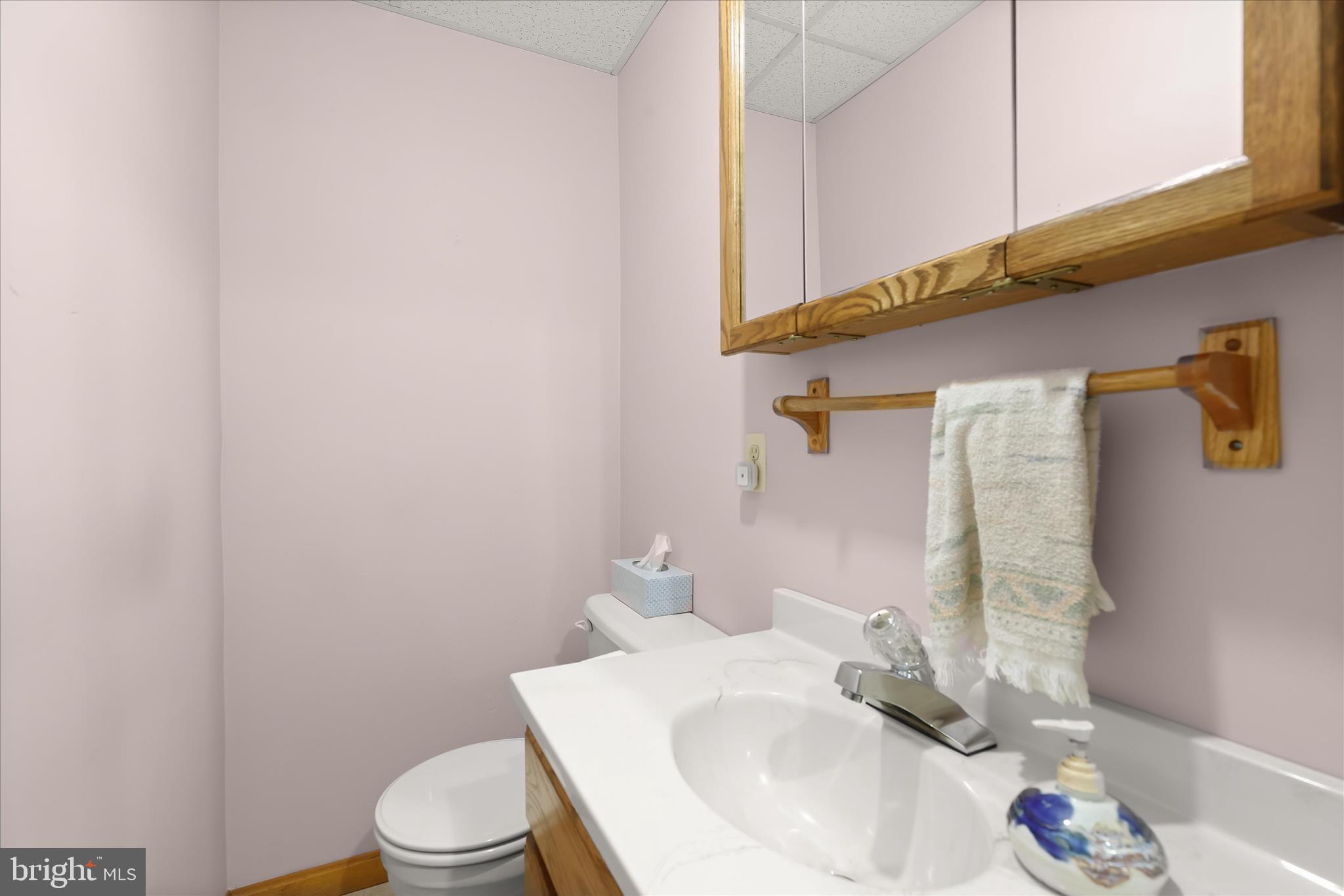 3346 Kump Station Road Taneytown, MD 21787 - Photo 35 of 73 Family Room Bath